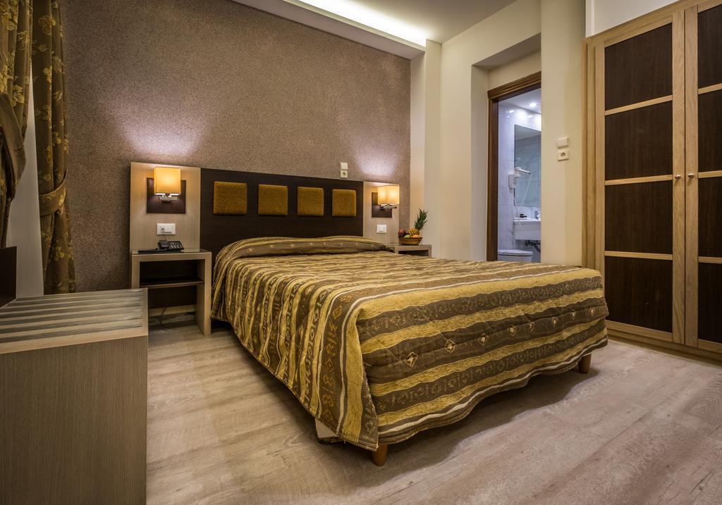 Rex Hotel นาฟปลิโอ ภายนอก รูปภาพ