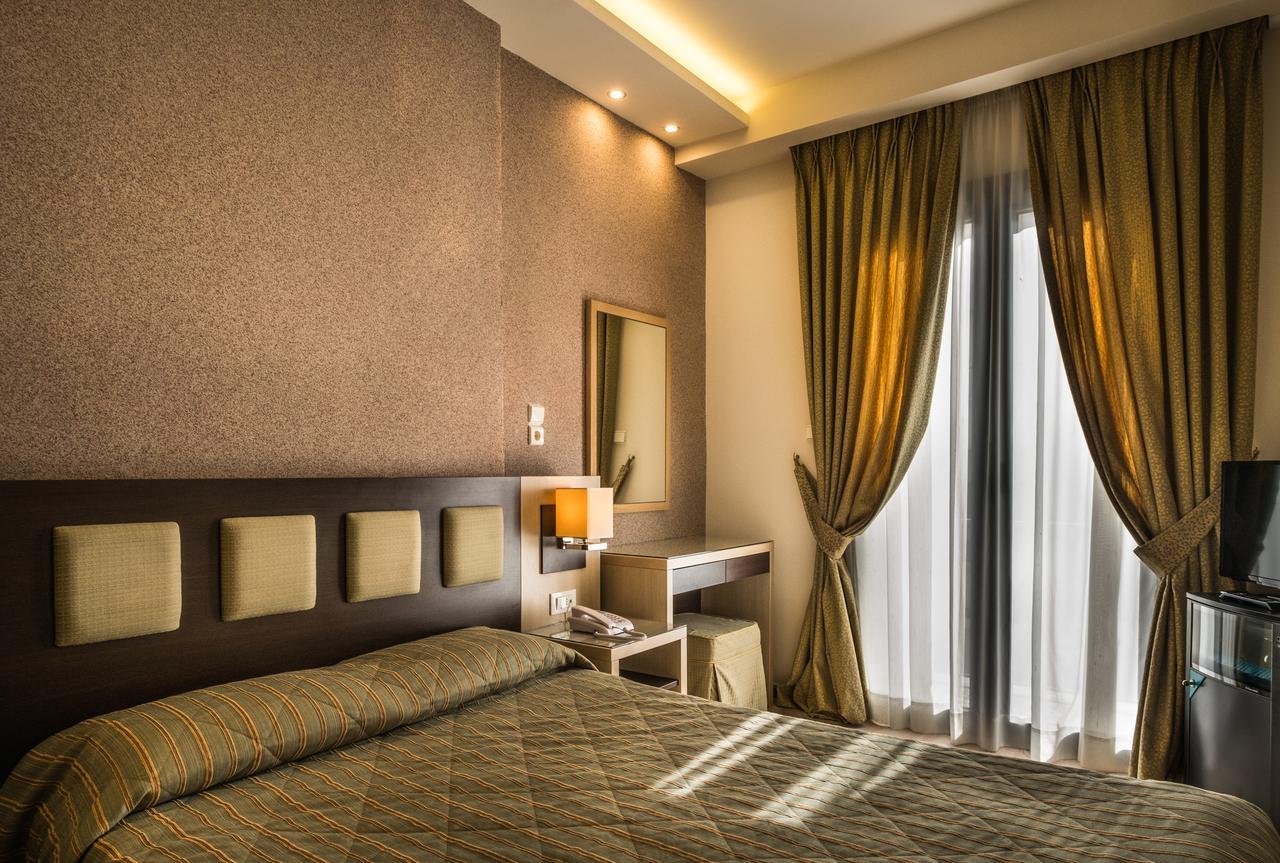 Rex Hotel นาฟปลิโอ ภายนอก รูปภาพ