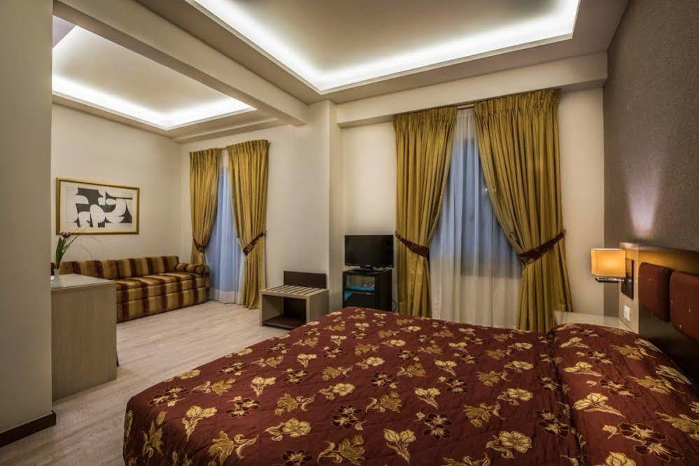 Rex Hotel นาฟปลิโอ ภายนอก รูปภาพ