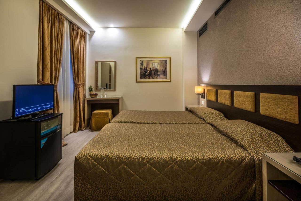 Rex Hotel นาฟปลิโอ ภายนอก รูปภาพ