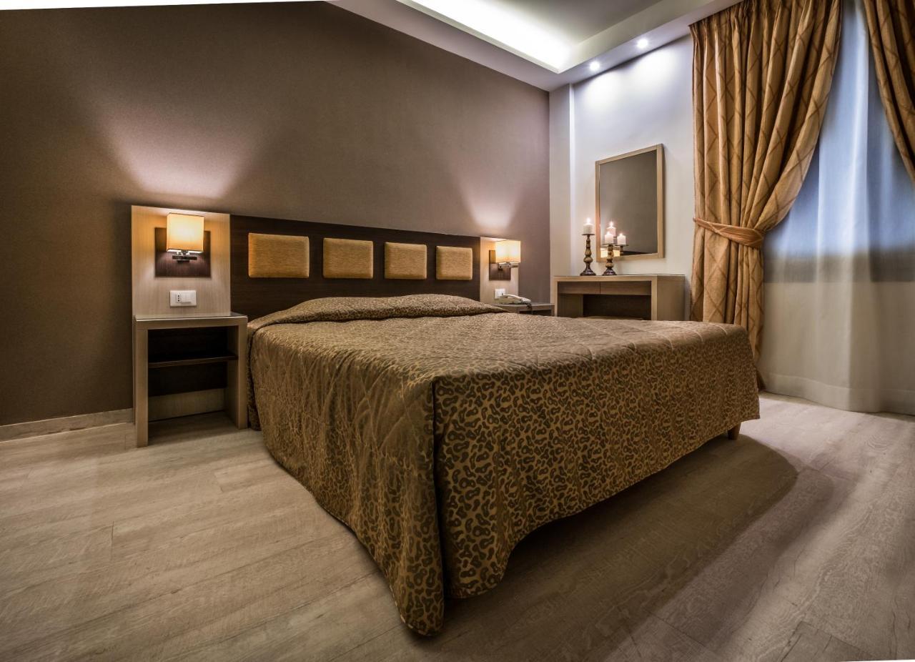 Rex Hotel นาฟปลิโอ ภายนอก รูปภาพ